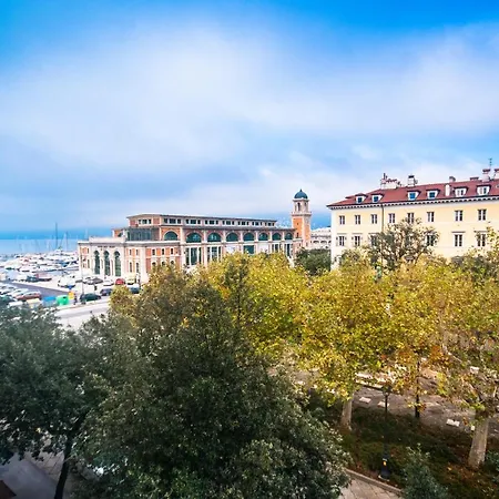 Agli Incanti Bed & Breakfast Trieste